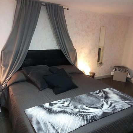 Bella Mbriana Apartment Napoli Ngoại thất bức ảnh